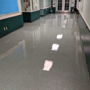 Vinyl Floor Sealer - VinylGuard® WB Polyurethane Gloss Sealer For LVT Tile, Terrazzo & Rubber Floors - Image 5