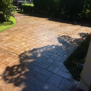 StrongSeal Plus Gloss Heavy Duty WB Polyurethane Coating - Image 6